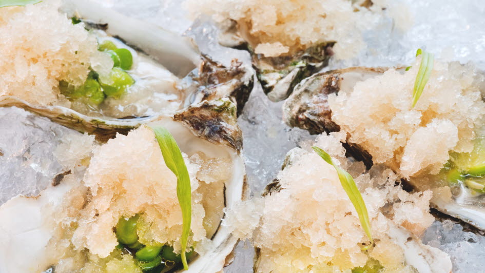 jakob_fridholm-oysters_with_green_peas-976