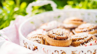 Try-Swedish-Cinnamon-Bun-1-1110x700