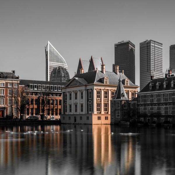THE HAGUE_michael-fousert-bNovwnW0RXw-unsplash.jpg