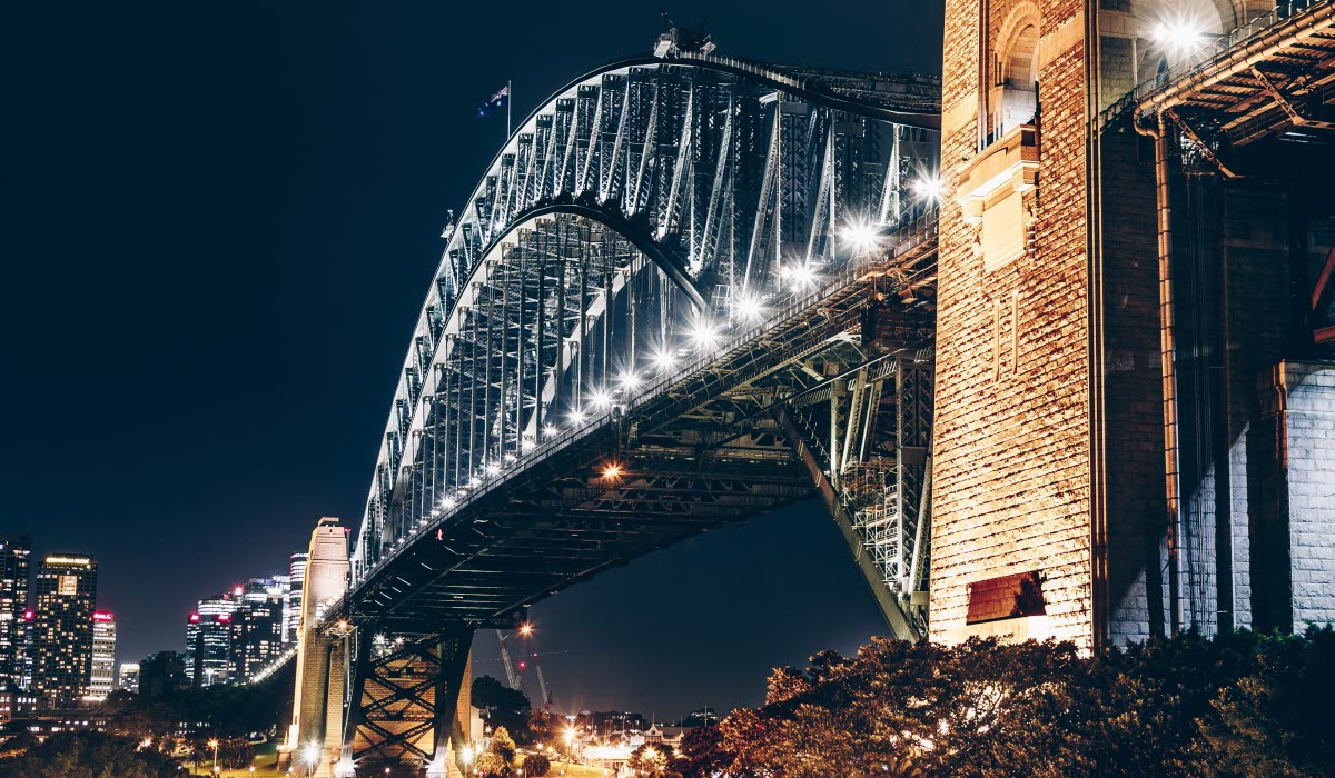 SYDNEY_christopher-burns-FUh6nK3s0po-unsplash.jpg