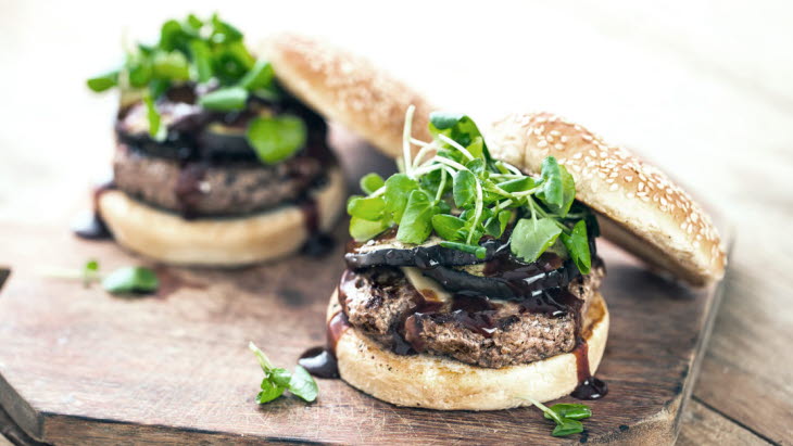 AkoPlanet_Burger-8-1110x700