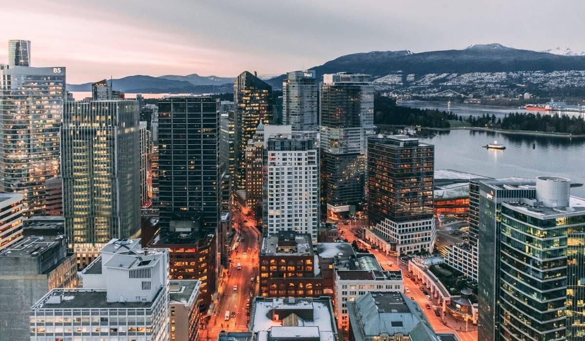 VANCOUVER_aditya-chinchure-2YRocbpCVeY-unsplash.jpg