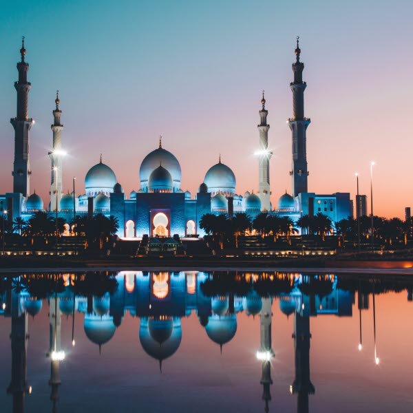 ABUDHABI_david-rodrigo-kZ1zThg6G40-unsplash.jpg